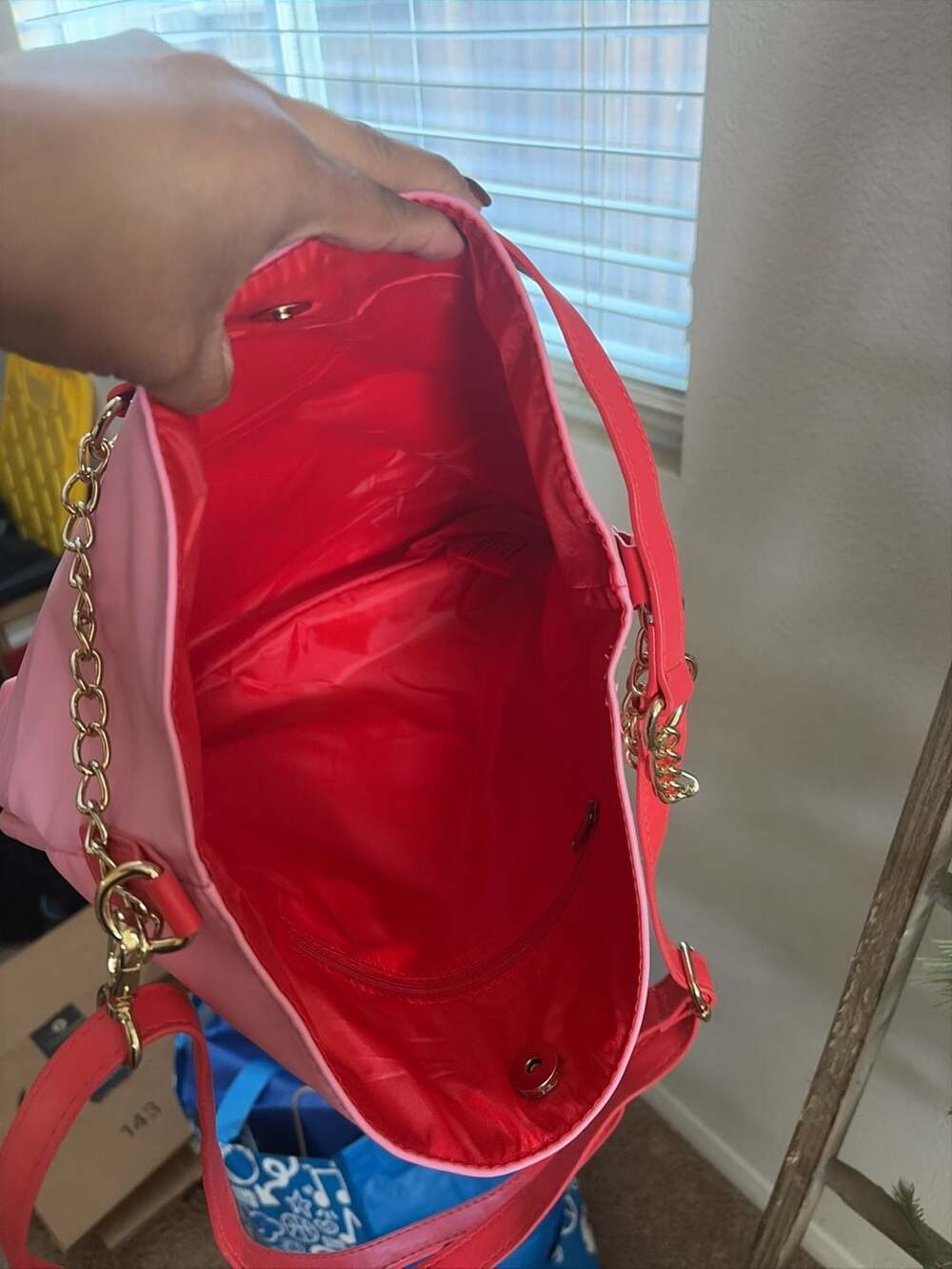 Juicy Couture Pink and Red Crossbody Shoulder Bag - Picture 3 of 3